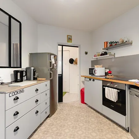 Guestready - Sunlit Near Pere-lachaise